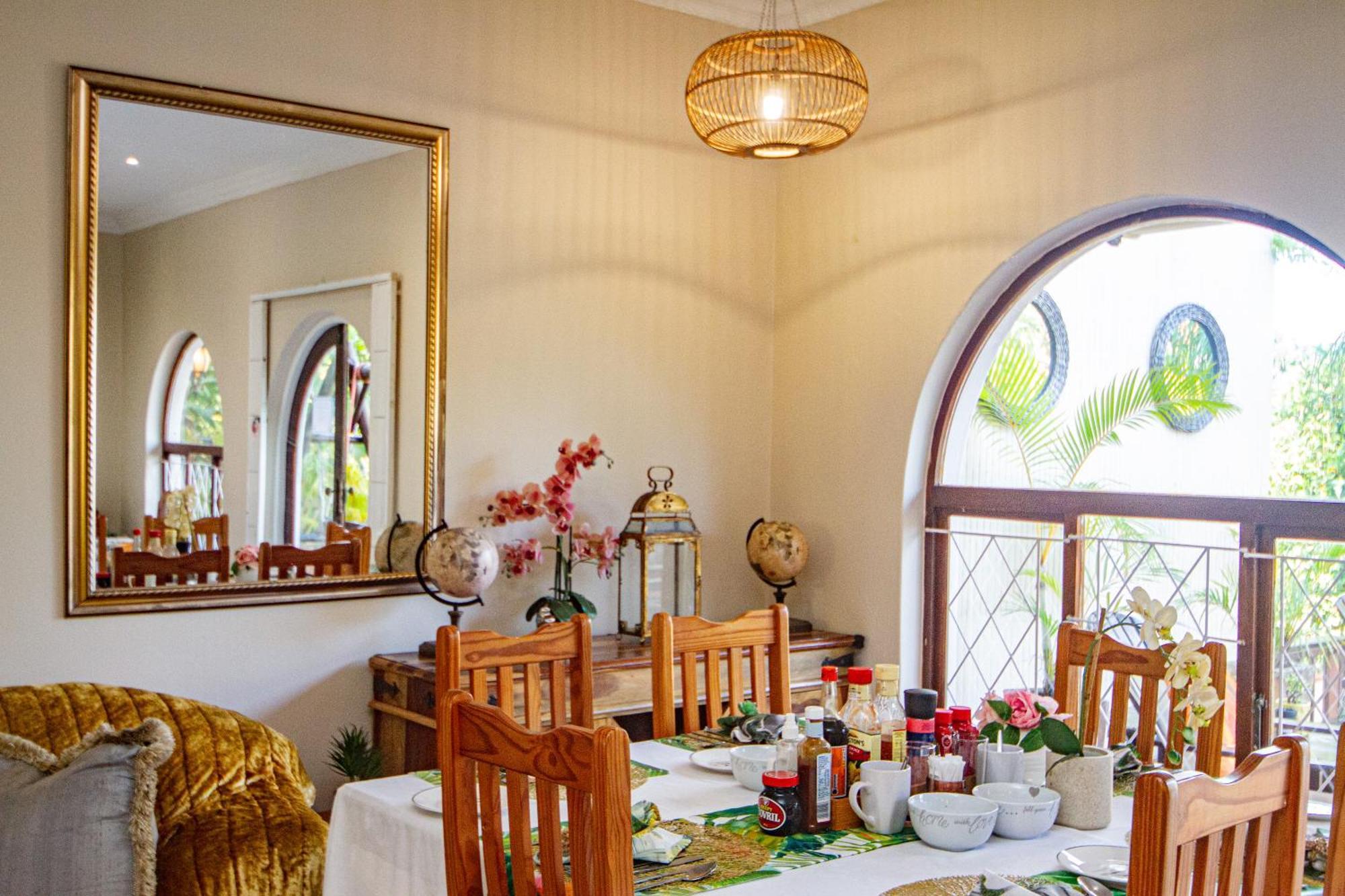 La Loggia Bed And Breakfast Дурбан Экстерьер фото