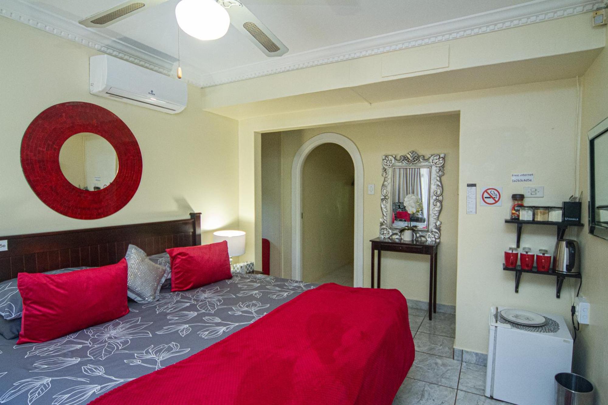 La Loggia Bed And Breakfast Дурбан Экстерьер фото
